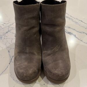 Sorel Women's Distressed Brown Ankle Boots